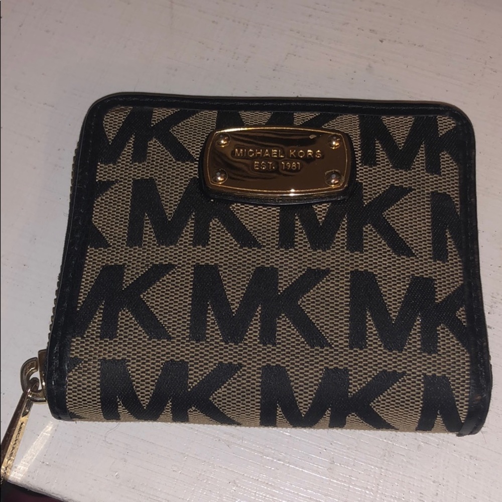 AUTHENTIC Michael Kors Wallet